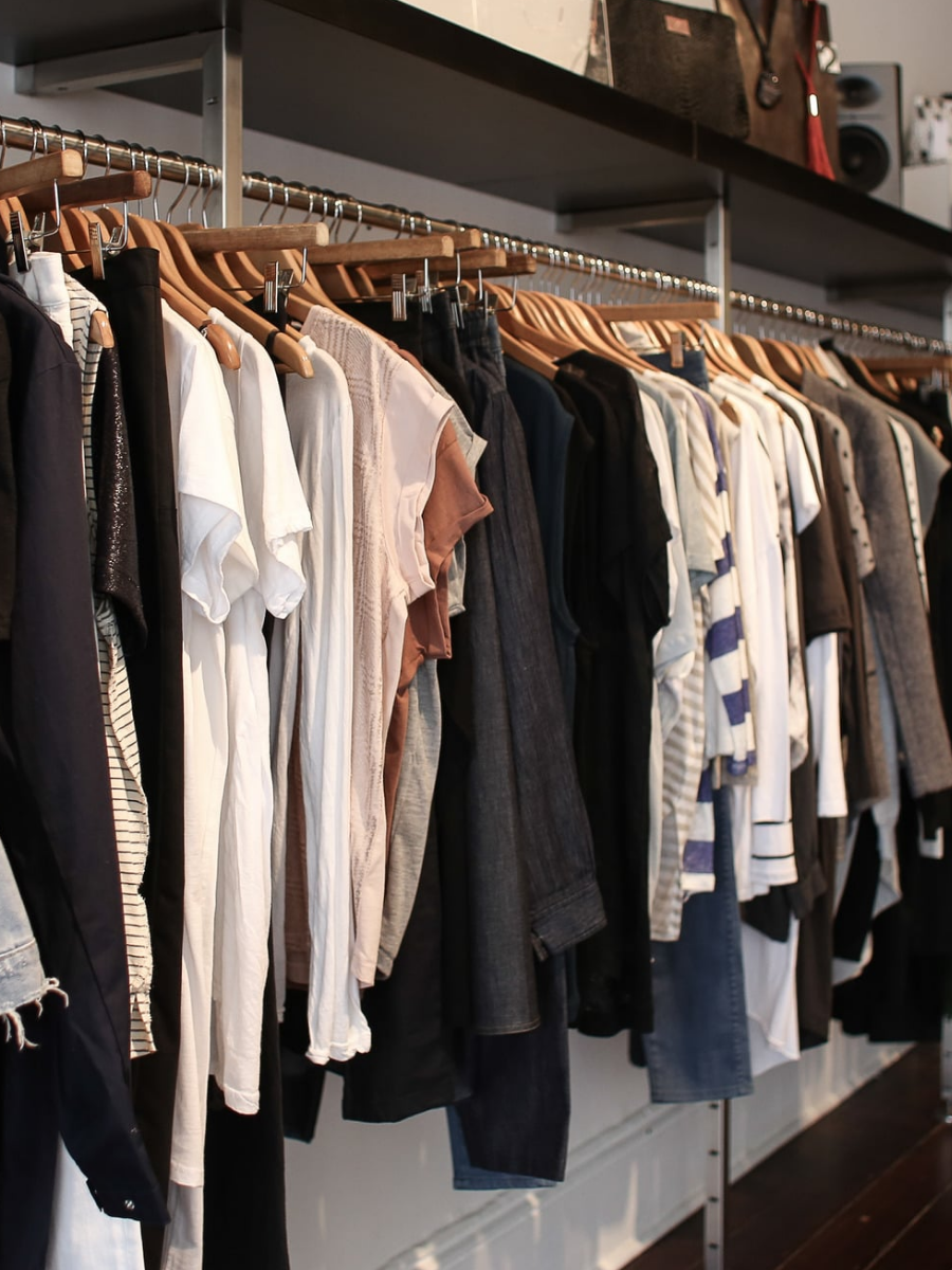 Eda Mone Men's Store showcase